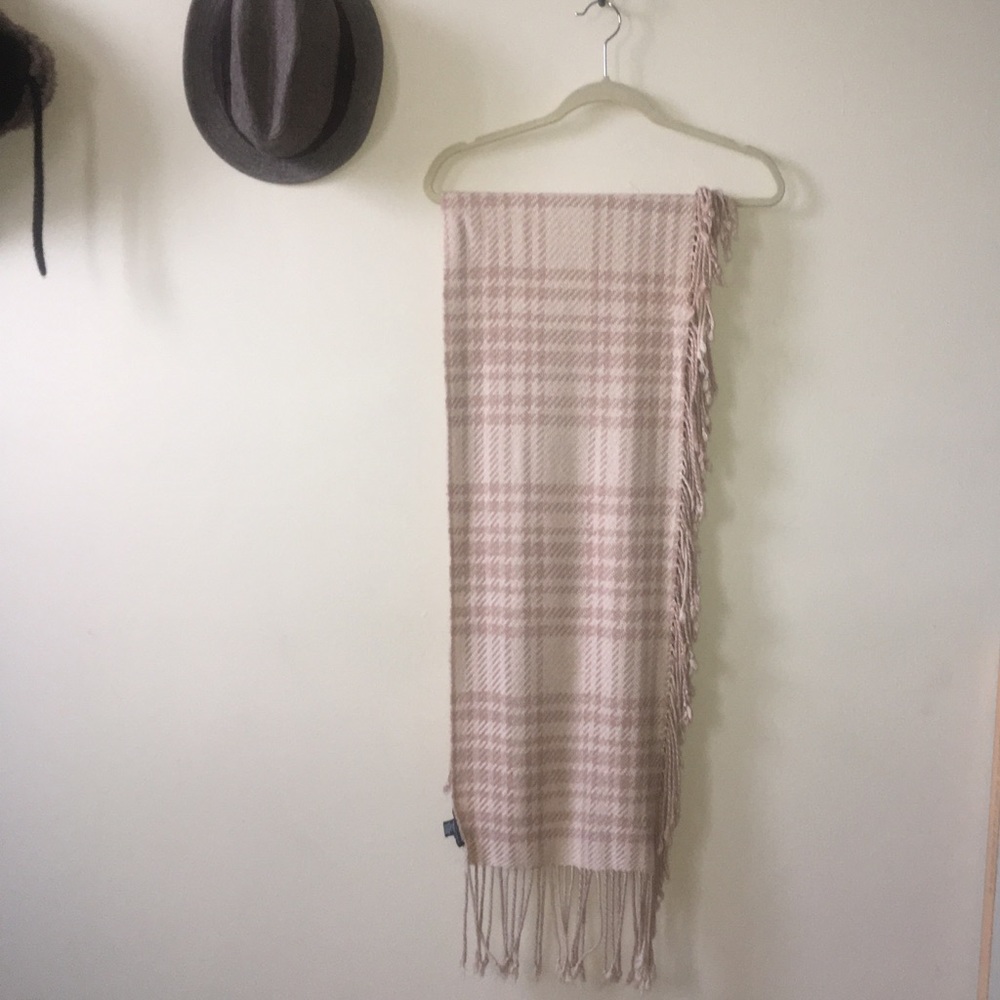 Banana Republic Scarf/wrap